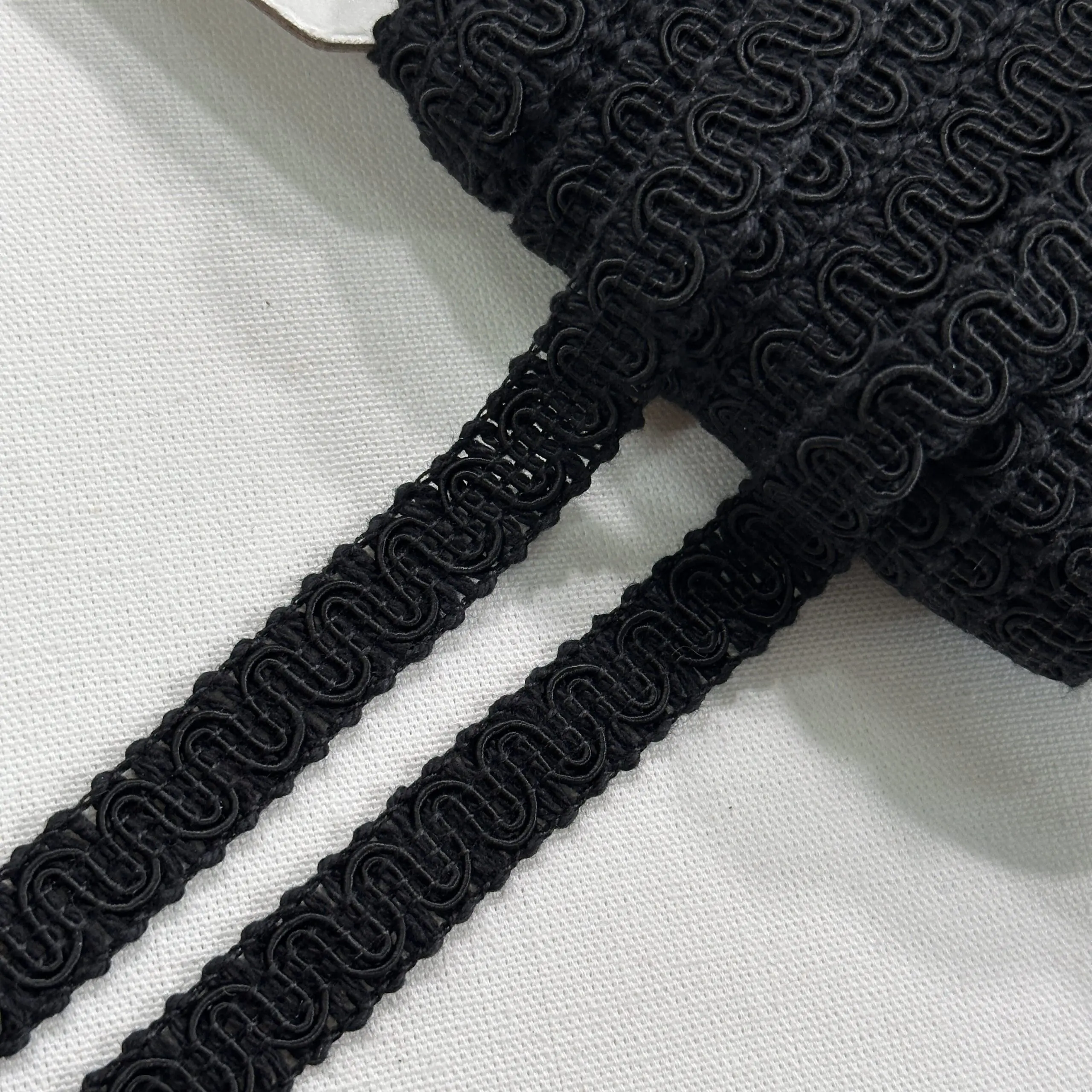 7545A37D-2BFA-45D7-94DB-F46DB113337C Scroll Braid - Ebony - Image 1